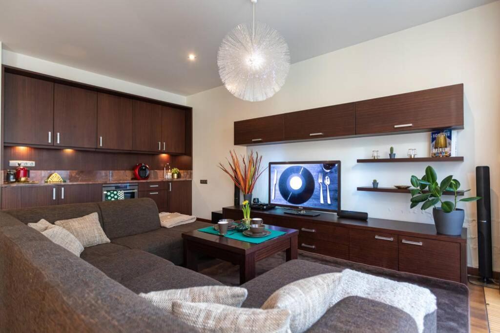 Cozy River-Side Apartment Right In ريغا المظهر الخارجي الصورة